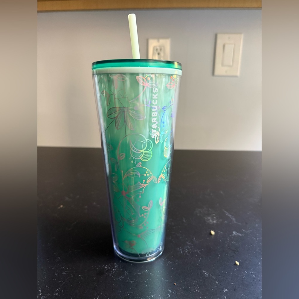 Starbucks Cup; Christmas, 24 ounces - Color Changing